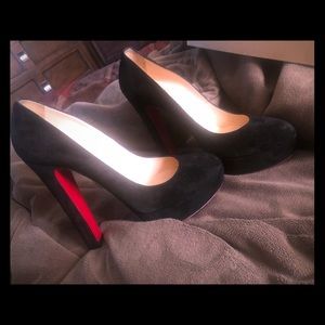 Christian Louboutin Heels ✨